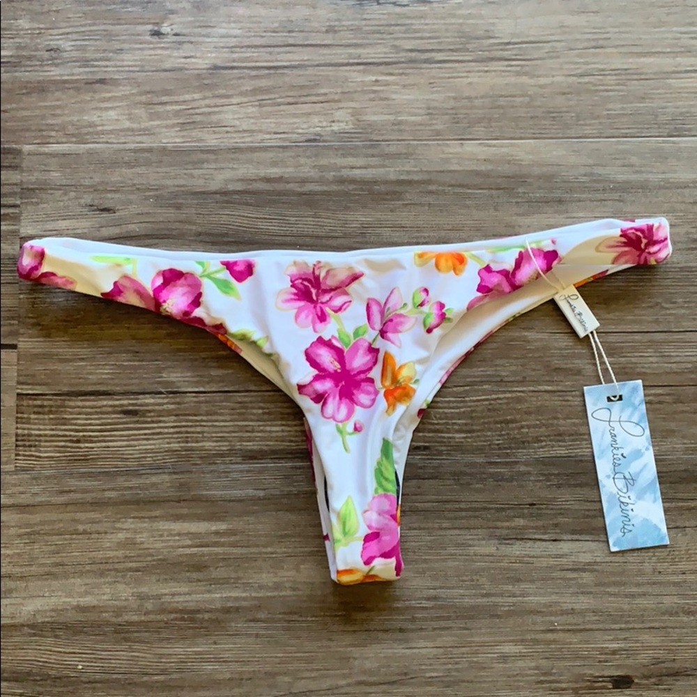 NWT✨Frankie’s Bikini Bottom